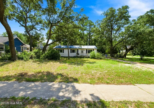 Photo 3 of Single family home for sale at 2607 W Oak Is Dr, Oak Island, NC 28465 | MLS# 100601815 | Listing updated on 2026-09-08