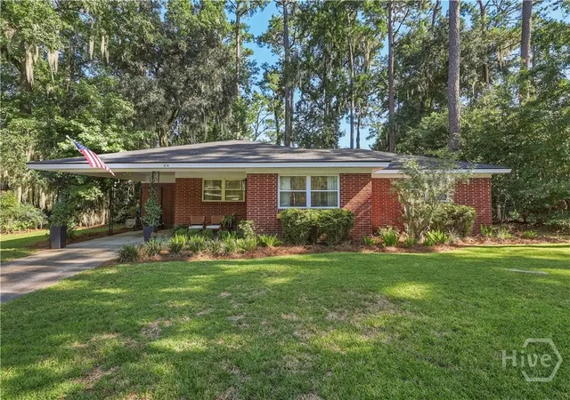 Photo 1 of Single family home for sale at 614 Early St, Savannah, GA 31405 | MLS# SA364414 | Listing updated on 2026-09-14