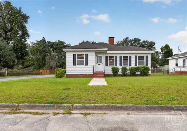 Photo 1 of Single family home for sale at 38th E Street, Savannah, GA 31401 | MLS# SA366044 | Listing updated on 2026-10-19