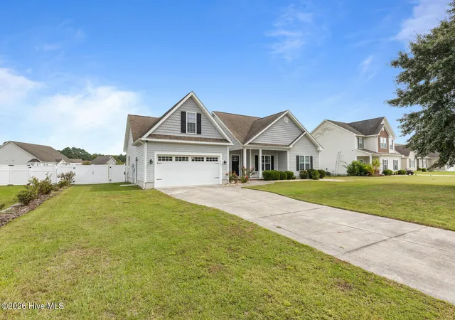 Photo 1 of Single family home for sale at 412 Moss Springs Dr, Swansboro, NC 28584 | MLS# 100609638 | Listing updated on 2026-10-11
