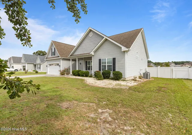 Photo 2 of Single family home for sale at 412 Moss Springs Dr, Swansboro, NC 28584 | MLS# 100609638 | Listing updated on 2026-10-11