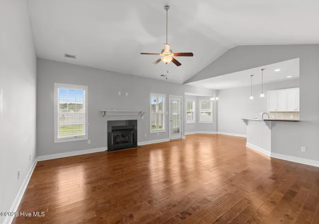 Photo 4 of Single family home for sale at 412 Moss Springs Dr, Swansboro, NC 28584 | MLS# 100609638 | Listing updated on 2026-10-11
