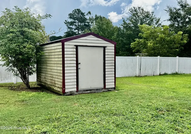 Photo 3 of Single family home for sale at 616 Cardwell St, Elizabeth City, NC 27909 | MLS# 100601862 | Listing updated on 2026-09-07