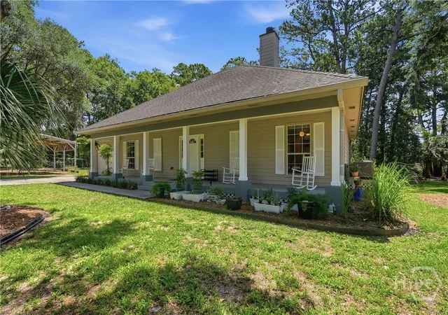 Photo 3 of Single family home for sale at 5 Nilsson Dr, Savannah, GA 31410 | MLS# SA358293 | Listing updated on 2026-09-11