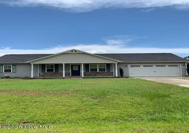 Photo 3 of Single family home for sale at 716 Addor Dr, Richlands, NC 28574 | MLS# 100601844 | Listing updated on 2026-09-07
