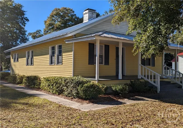 Photo 2 of Single family home for sale at 804 N Maple St, Springfield, GA 31329 | MLS# SA357939 | Listing updated on 2026-09-11