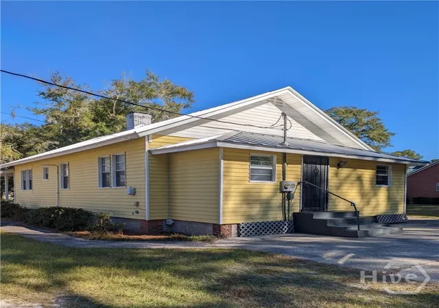 Photo 3 of Single family home for sale at 804 N Maple St, Springfield, GA 31329 | MLS# SA357939 | Listing updated on 2026-09-11