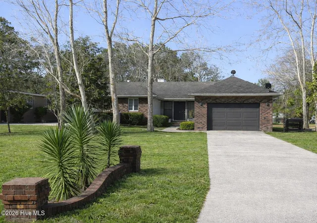 Photo 1 of Single family home for sale at 4 Sandtrap Dr, Shallotte, NC 28470 | MLS# 100608108 | Listing updated on 2026-10-09