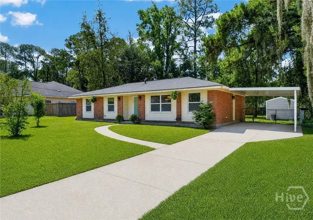 Photo 1 of Single family home for sale at 1907 E 63rd Street, Savannah, GA 31404 | MLS# SA362306 | Listing updated on 2026-10-14