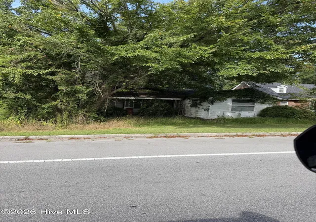 Photo 1 of Land for sale at 88 Main St, Maysville, NC 28555 | MLS# 100602872 | Listing updated on 2026-09-14