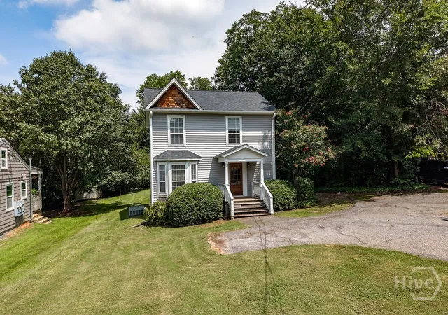 Photo 2 of Single family home for sale at 560 Sunset Dr, Athens, GA 30606 | MLS# CL354199 | Listing updated on 2026-09-09
