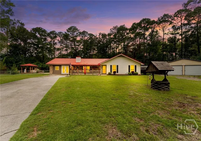 Photo 2 of Single family home for sale at 177 Bea Rd, Richmond Hill, GA 31324 | MLS# SA364322 | Listing updated on 2026-09-13