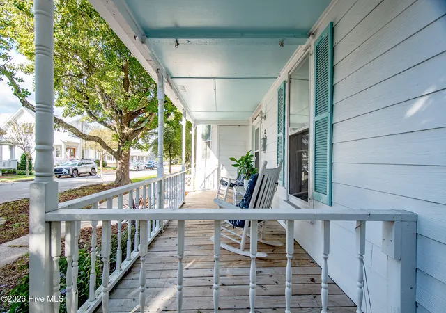 Photo 3 of Single family home for sale at 212 Orange St, Beaufort, NC 28516 | MLS# 100610511 | Listing updated on 2026-10-28
