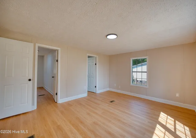 Photo 4 of Manufactured home for sale at 3163 Mobleys Brg Rd, Grimesland, NC 27837 | MLS# 100601971 | Listing updated on 2026-09-08