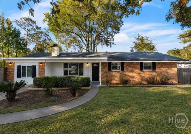 Photo 2 of Single family home for sale at 406 Briarcliff Cir, Savannah, GA 31419 | MLS# SA359567 | Listing updated on 2026-09-02