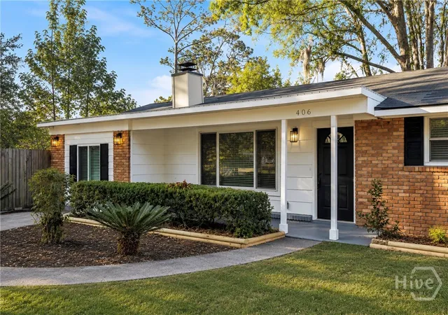 Photo 3 of Single family home for sale at 406 Briarcliff Cir, Savannah, GA 31419 | MLS# SA359567 | Listing updated on 2026-09-02