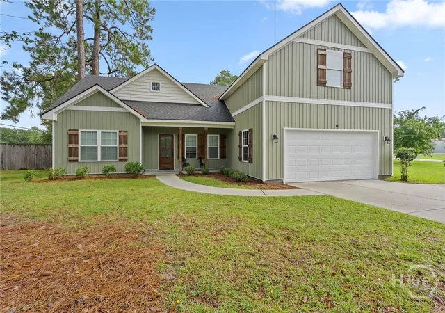 Photo 1 of Single family home for sale at 198 Henry St, Pembroke, GA 31321 | MLS# SA363691 | Listing updated on 2026-09-17
