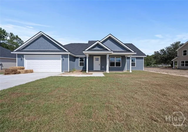 Photo 4 of Single family home for sale at 701 Waters St, Glennville, GA 30427 | MLS# SA364171 | Listing updated on 2026-09-08