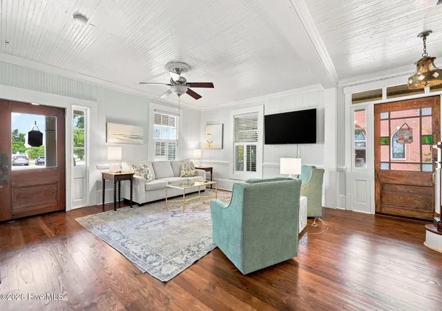 Photo 4 of Single family home for sale at 913 Bridges St, Morehead City, NC 28557 | MLS# 100601522 | Listing updated on 2026-09-11