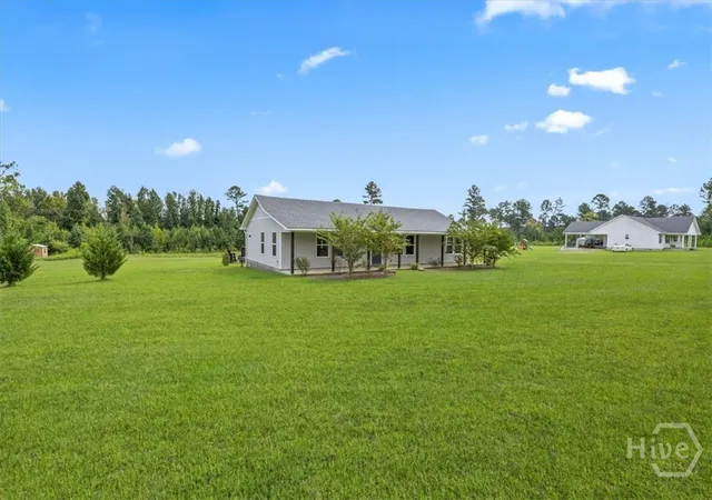 Photo 3 of Single family home for sale at 826 Modoc Dr, Swainsboro, GA 30401 | MLS# SA364346 | Listing updated on 2026-10-12