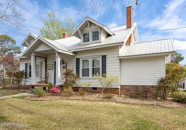 Photo 2 of Single family home for sale at 302 W Green St, Macclesfield, NC 27852 | MLS# 100610329 | Listing updated on 2026-10-25