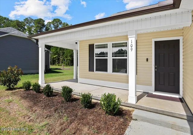 Photo 2 of Single family home for sale at 109 Windemere Ln, Goldsboro, NC 27530 | MLS# 100603194 | Listing updated on 2026-09-13