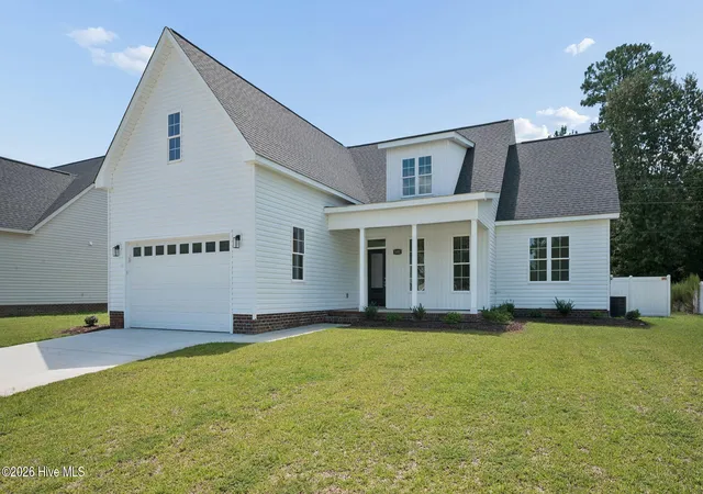 Photo 2 of Single family home for sale at 3301 School View Dr, Farmville, NC 27828 | MLS# 100562981 | Listing updated on 2026-09-11