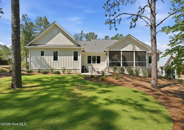 Photo 3 of Single family home for sale at 16 Middlebury Rd, Pinehurst, NC 28374 | MLS# 100583295 | Listing updated on 2026-09-15
