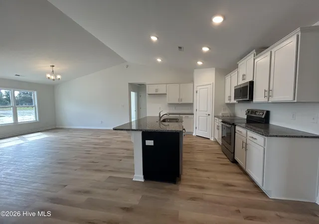 Photo 4 of Single family home for sale at 101 Constitution Ct, Newport, NC 28570 | MLS# 100594386 | Listing updated on 2026-09-11