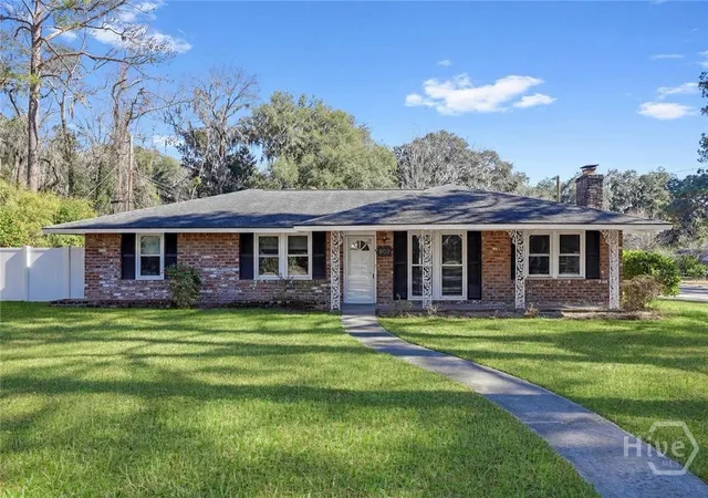 Photo 1 of Single family home for sale at 807 Dyches Dr, Savannah, GA 31406 | MLS# SA358622 | Listing updated on 2026-10-14