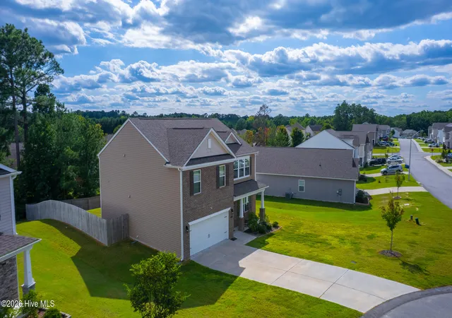 Photo 4 of Single family home for sale at 424 Apricot Ln, Carthage, NC 28327 | MLS# 100602178 | Listing updated on 2026-09-12