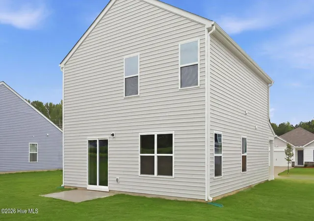 Photo 4 of Single family home for sale at 304 Rudys Ct, Ayden, NC 28513 | MLS# 100602095 | Listing updated on 2026-09-11