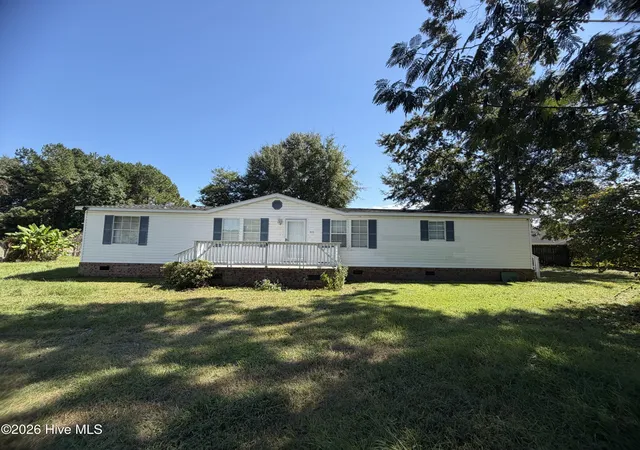 Photo 1 of Manufactured home for sale at 335 Cottonwood Ln, Castle Hayne, NC 28429 | MLS# 100609484 | Listing updated on 2026-10-20