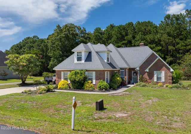 Photo 2 of Single family home for sale at 505 Seascape Dr, Sneads Ferry, NC 28460 | MLS# 100603155 | Listing updated on 2026-09-14
