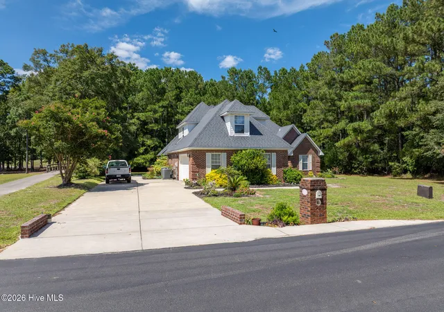 Photo 3 of Single family home for sale at 505 Seascape Dr, Sneads Ferry, NC 28460 | MLS# 100603155 | Listing updated on 2026-09-14