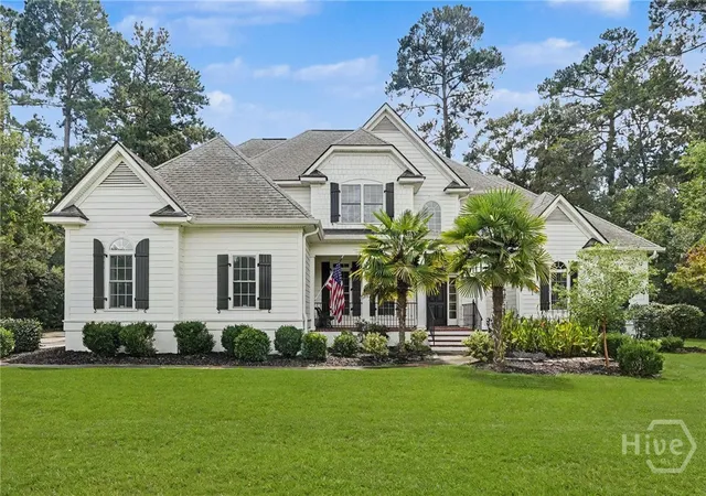 Photo 1 of Single family home for sale at 24 Oakcrest Dr E, Savannah, GA 31405 | MLS# SA364052 | Listing updated on 2026-09-15