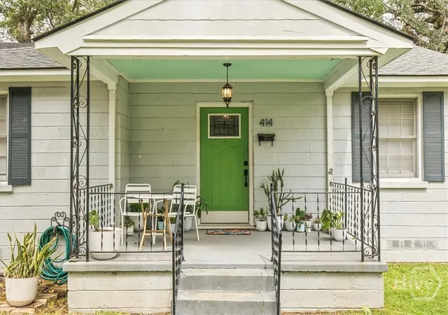 Photo 2 of Single family home for sale at 414 E 66th Street, Savannah, GA 31405 | MLS# SA364298 | Listing updated on 2026-09-13