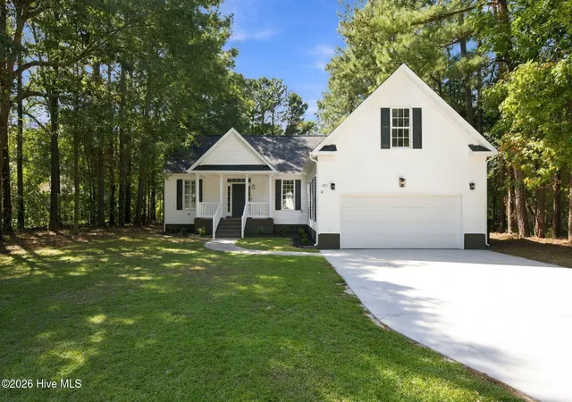 Photo 1 of Single family home for sale at 221 Goose Creek Rd, New Bern, NC 28562 | MLS# 100599845 | Listing updated on 2026-10-06