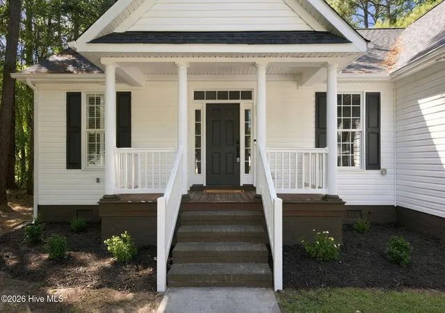 Photo 3 of Single family home for sale at 221 Goose Creek Rd, New Bern, NC 28562 | MLS# 100599845 | Listing updated on 2026-10-06