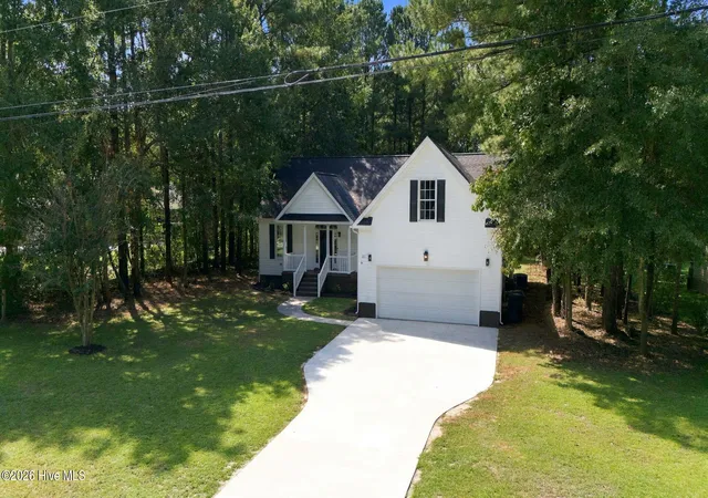 Photo 3 of Single family home for sale at 221 Goose Creek Rd, New Bern, NC 28562 | MLS# 100599845 | Listing updated on 2026-10-06