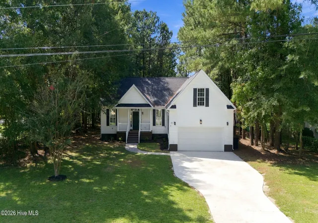 Photo 4 of Single family home for sale at 221 Goose Creek Rd, New Bern, NC 28562 | MLS# 100599845 | Listing updated on 2026-10-06