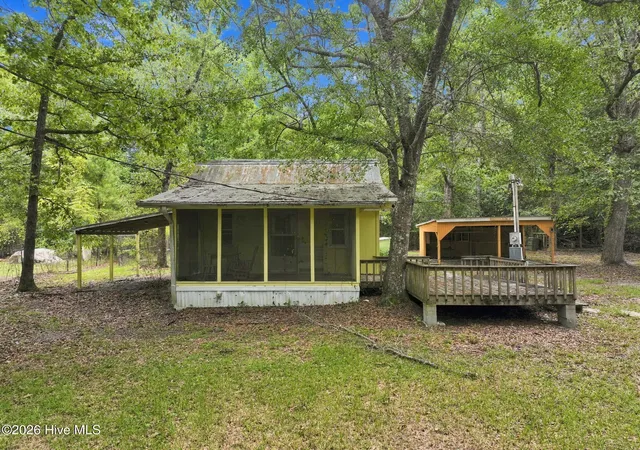 Photo 1 of Single family home for sale at 684 W Firetower Rd, Swansboro, NC 28584 | MLS# 100608482 | Listing updated on 2026-10-09