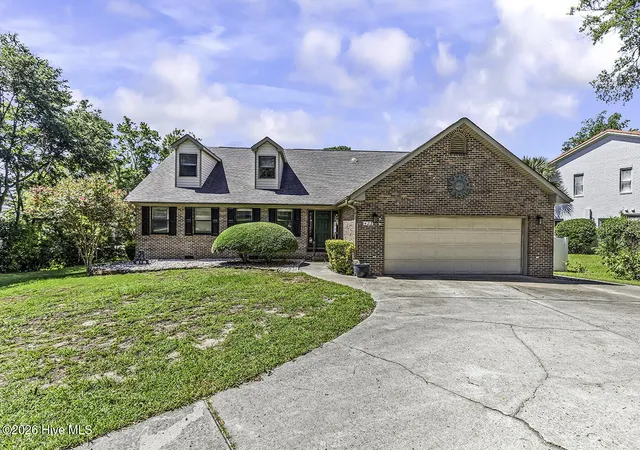 Photo 1 of Single family home for sale at 423 Lake Shore Dr, Sunset Beach, NC 28468 | MLS# 100602769 | Listing updated on 2026-09-20