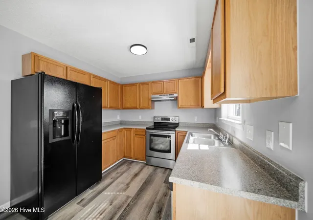 Photo 4 of Single family home for sale at 7414 Whitney Dr, Wilmington, NC 28411 | MLS# 100602397 | Listing updated on 2026-09-09
