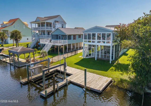 Photo 2 of Single family home for sale at 4074 4th Street, Surf City, NC 28445 | MLS# 100601423 | Listing updated on 2026-09-09