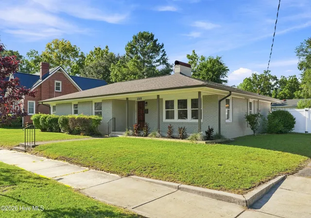 Photo 2 of Single family home for sale at 1315 Queen St, Wilmington, NC 28401 | MLS# 100602452 | Listing updated on 2026-09-10