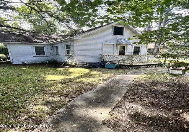 Photo 3 of Single family home for sale at 1313 Atkinson St, Laurinburg, NC 28352 | MLS# 100602948 | Listing updated on 2026-09-11