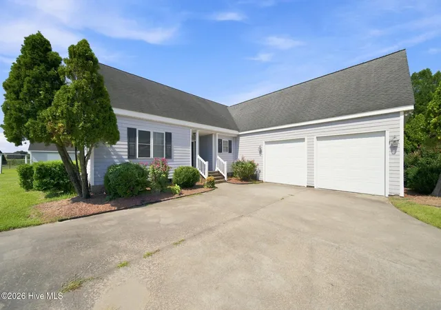 Photo 1 of Single family home for sale at 1108 Greenmeade Ct, Greenville, NC 27858 | MLS# 100599946 | Listing updated on 2026-09-14