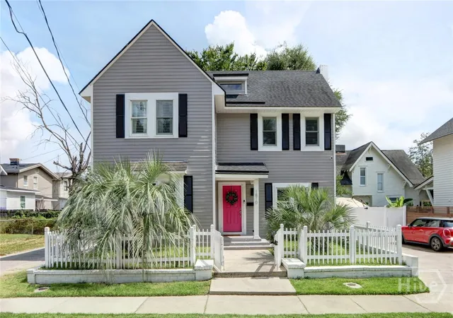 Photo 1 of Single family home for sale at 1810 Habersham St, Savannah, GA 31401 | MLS# SA364803 | Listing updated on 2026-10-18