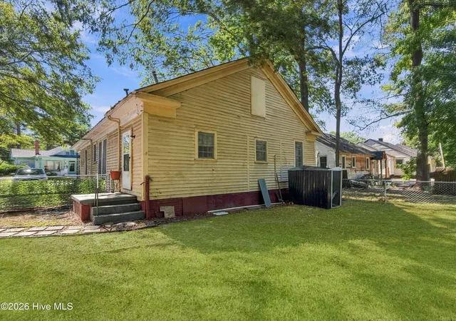 Photo 4 of Single family home for sale at 411 Raleigh Rd Pkwy N, Wilson, NC 27893 | MLS# 100603130 | Listing updated on 2026-09-12